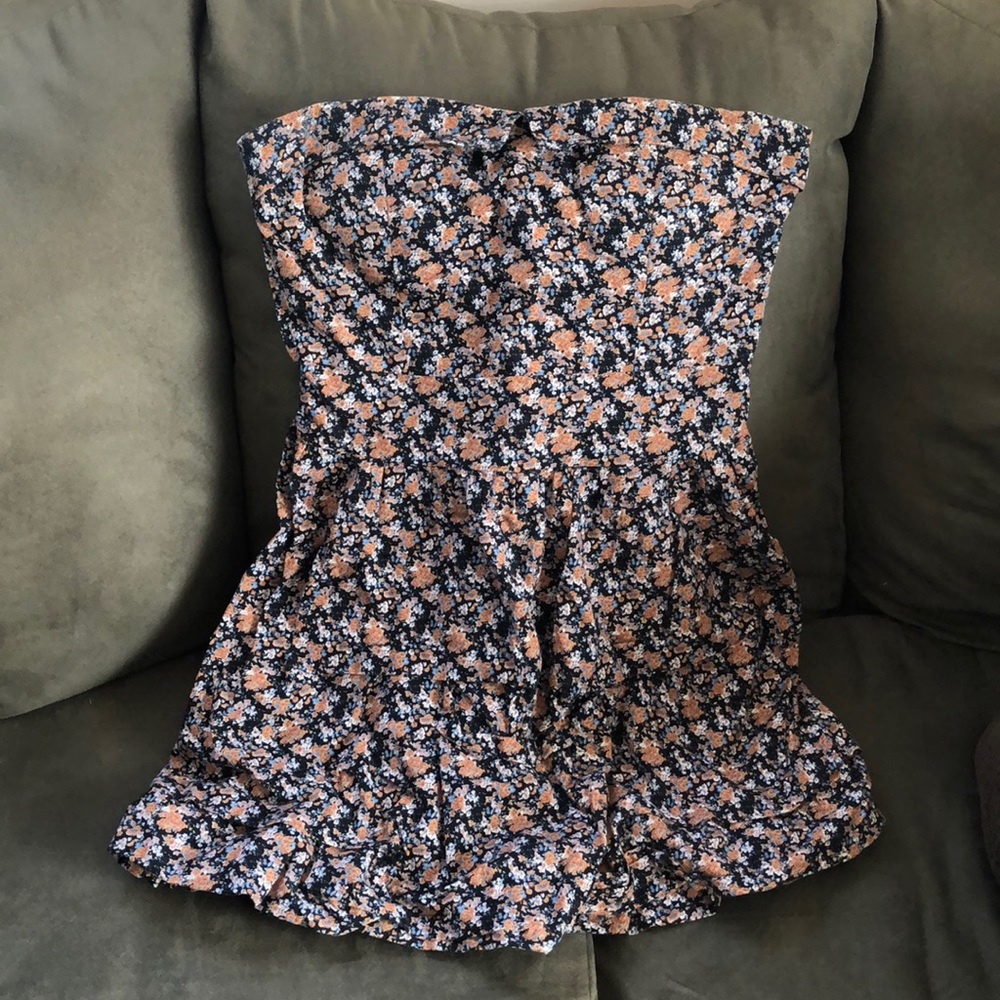 ✨BOGO FREE✨ Floral printed Strapless Dress